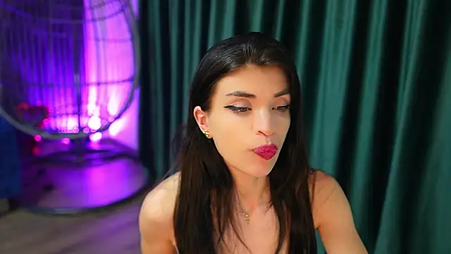 mayanoir_ (F young) - make me wet