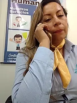 katalina_s3xy (G milf) - Playing with fingers in pussy and squirt