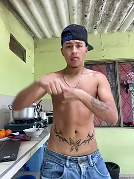 christofer_graff (M young) - Completely naked 😈🔥