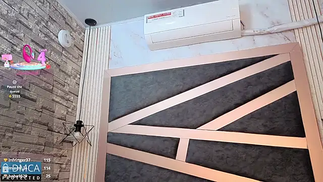 Kiara_Zahiri__