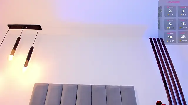 emely_deluxe (F young) - RIDE DILDO TILL ORGASM