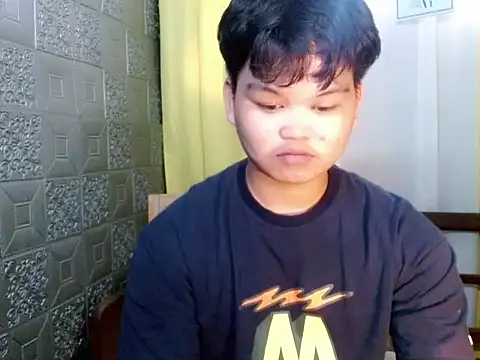 reynelcock (M twink) - BIRTHDAY GOAL THEN CUM