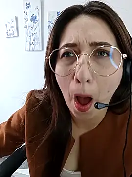 susy__06 (G young) - RIDE Dildo in pussy + PLUG ANAL 💥😈