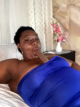 candy_brown69 (F milf) - hello, show me your tits