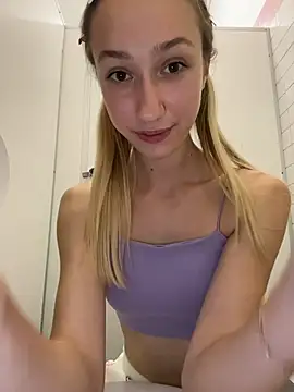 Lia__Love