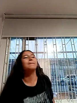 cute_penelope (F young) - Sucking tits + spitting them out 💦🍒
