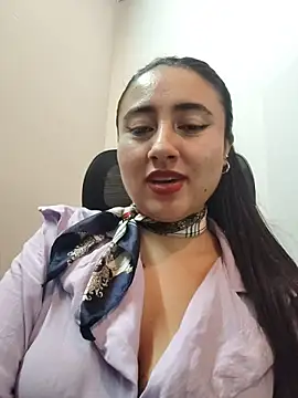_Sarah-Office1
