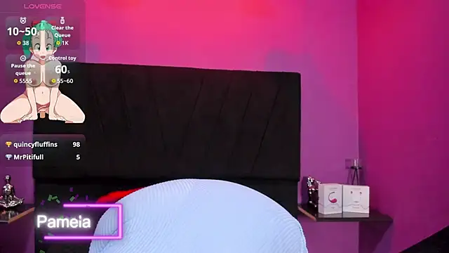 ginevra_boobs