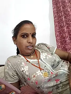 Hotty-Nidhi