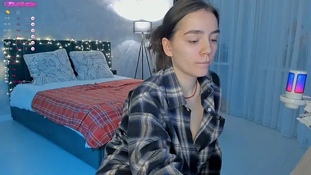 sweete_chantal (F young) - take off panties