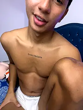  Leonarrrd_01 chat room