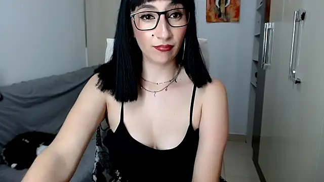 Laura-pervert