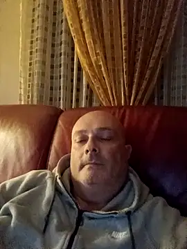 Alexis_Bull