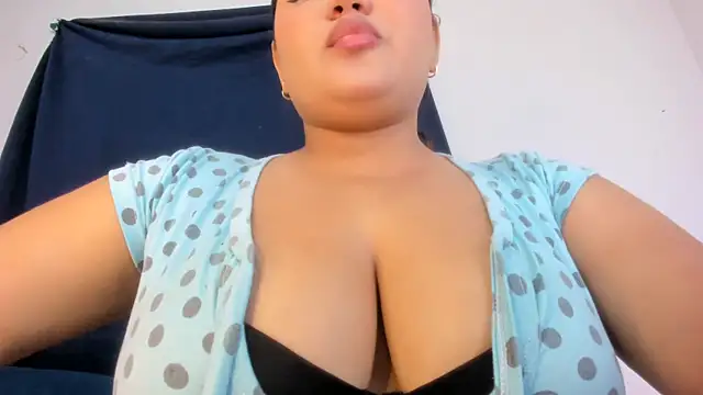 Charlotte-Chanell webcam stripchat model stream image