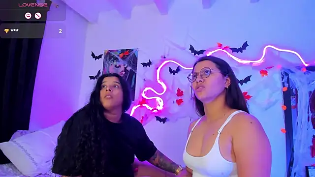 Dilan_and_Mia webcam stripchat model stream image