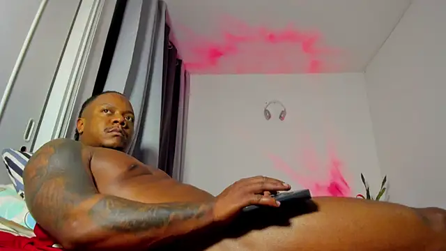 ronnie_7777 webcam