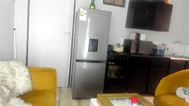 ConnieSmall24 webcam