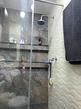 crystal_bunny7 (F young) - make me happy, make me squirt