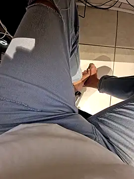 lorent6969 (M mature) - #bisexuals #cam2cam #cheapest-privates #dirty-talk #flashing #foot-fetish #french #hd #mature #medium #mobile #office #pov #recordable-publics #small-audience #swiss #white