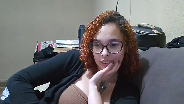 dominamoon_ (F young) - Dedo na bucetinha 3 min