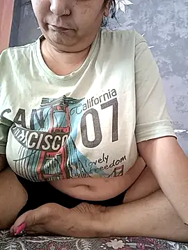 kavya_kapoor (F milf) - I promise boobs show