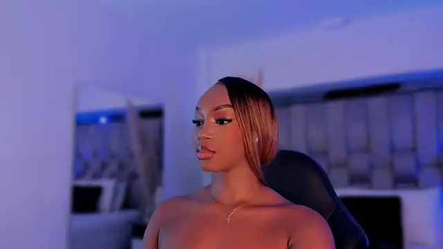 ChaynnaCooper webcam