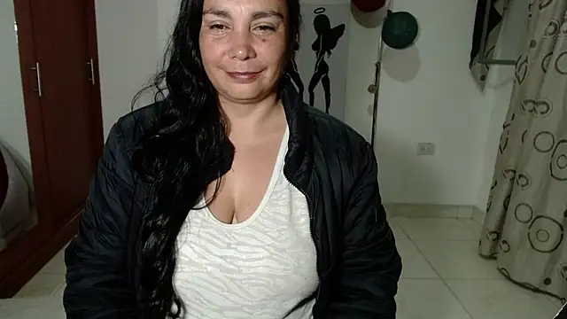 Vivian_milf_paint webcam
