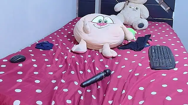 winnifer_gonzal (F young) - LITLE MILK