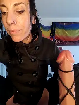 freyamoret (F milf) - Mi sego il caxxo di gomma! io non te!