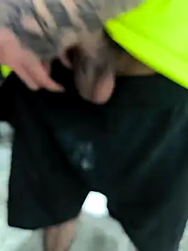 giannis090 (M young) - bathing in public