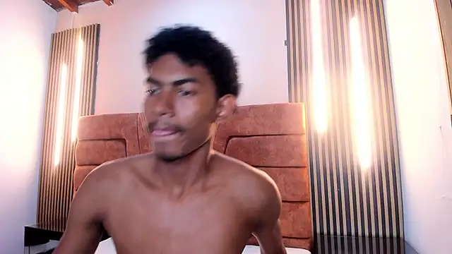 fykmor_1 (M twink) - naked