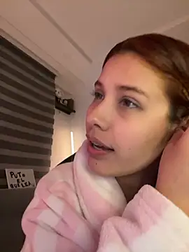 crystal_bunny7 (F young) - make me happy, make me squirt