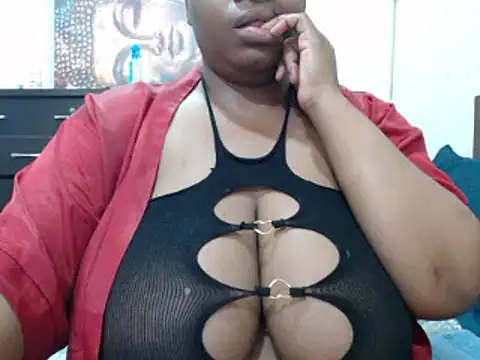 VoluptuousXX5