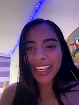 zoeartt webcam