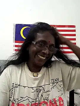 mamakarma1403 (F milf) - Laptop for shows