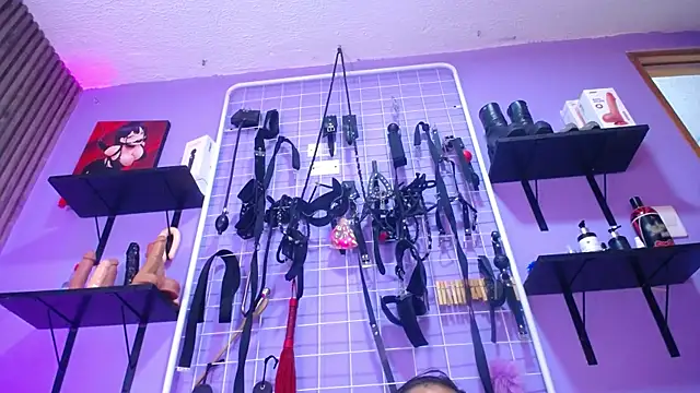 _candy_bdsm_ (F young) - Wax On My Feet