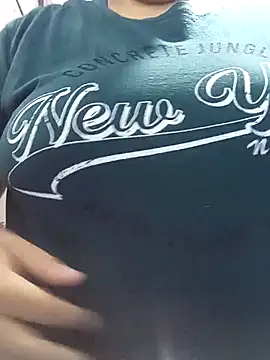 Hailey_Curvy webcam