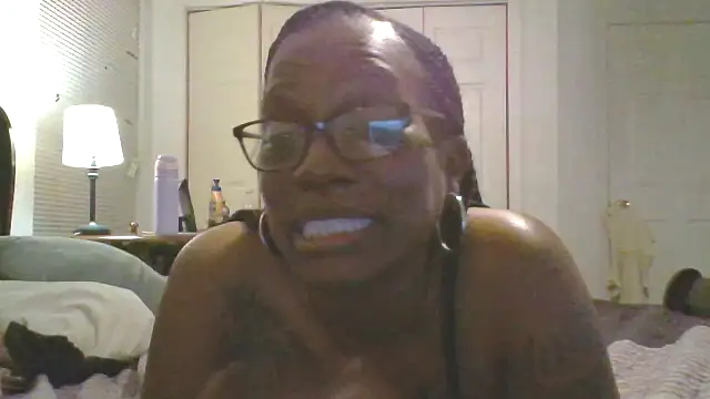 SweetCandy85 webcam