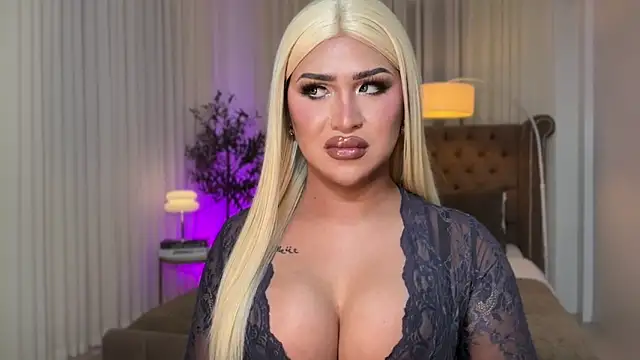 Your_Majesty_Tyra webcam