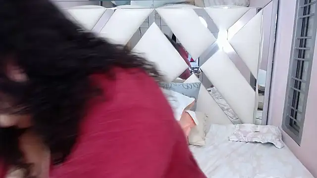 Sarah_Bowie webcam