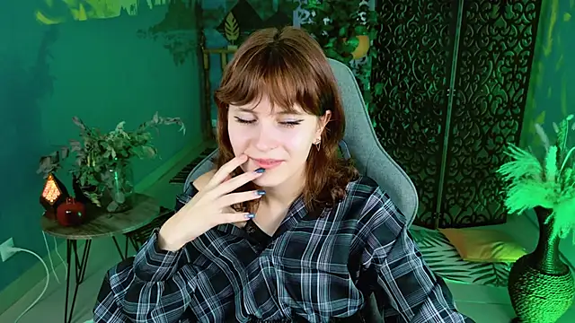 LolaAsmus webcam