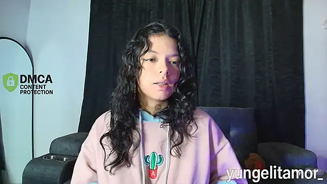 yungelitamor_ webcam