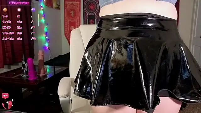 TheGothMilf webcam