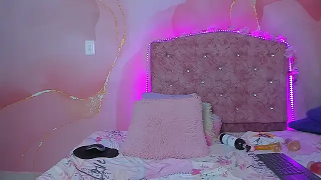 violet_taylor_
