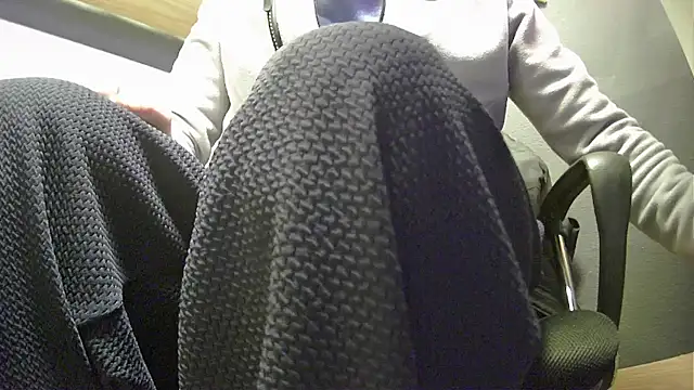 awesomebigcock (M young) - 20 cm bigcock cumshow the work (boşalma)