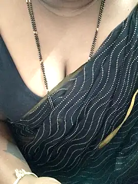 Telugu_saritha03 webcam