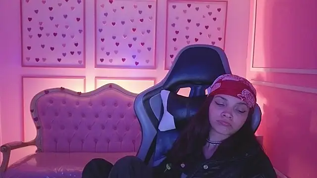 ailen_t (F young) - Slow rub and stroking my pussy ❤️