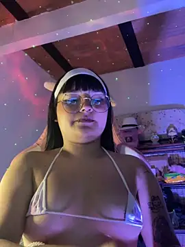 little_kari - Little_kari's free webcam - UK Sex Cams