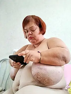 MIDGET-TITS