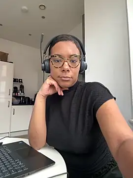 Melia_Rayne webcam